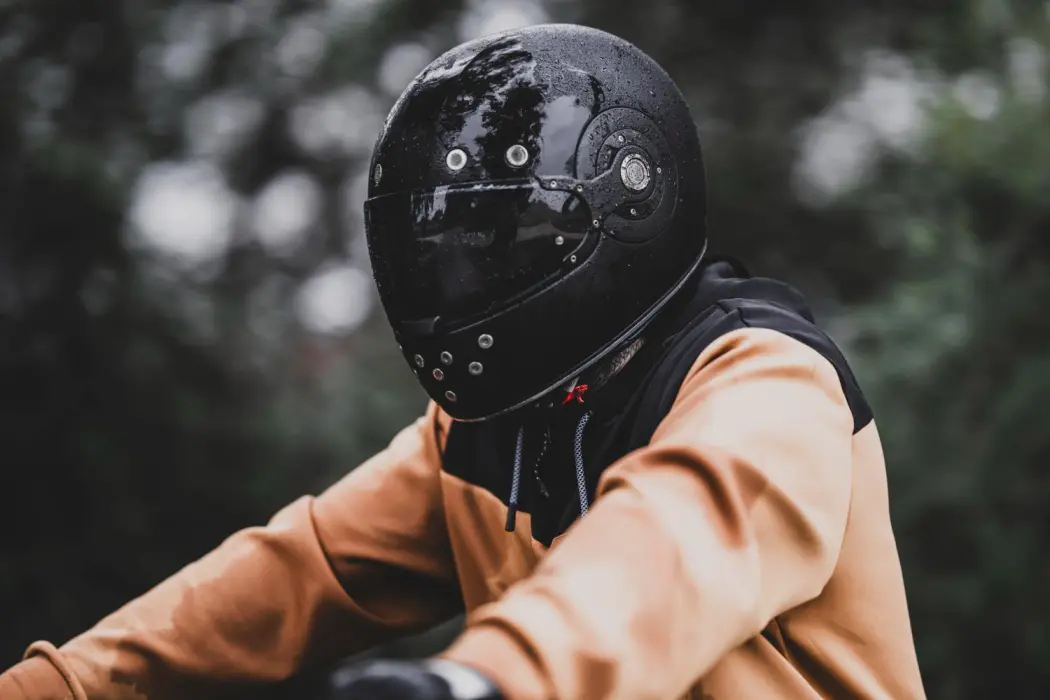 Wiosenne porządki w garażu motocyklisty: o czym warto pamiętać?