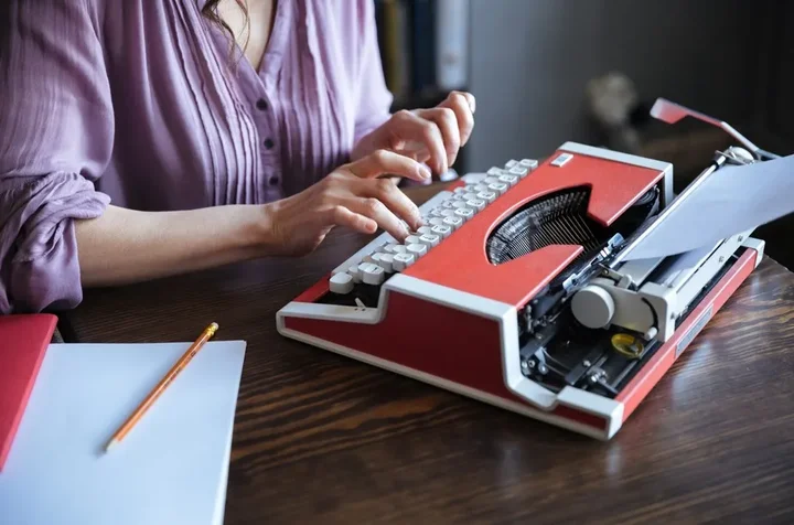 Czym są tłumaczenia maszynowe i kiedy warto z nich korzystać?