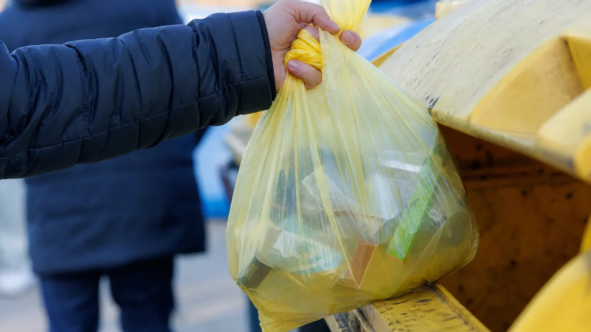 Zima to szczególnie trudny czas dla osób bezdomnych. MOPS apeluje do katowiczan