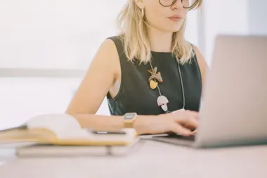 W jaki sposób przedsiębiorcy z Katowic mogą odbyć konsultację z księgową online?