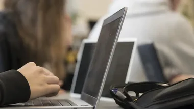 Osiem szkół i pomysły na biznes. Uczniowie ruszają po doświadczenie