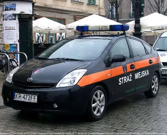 Zatrzymał się na przystanku przy ulicy Gliwickiej. Jechał bez prawa jazdy