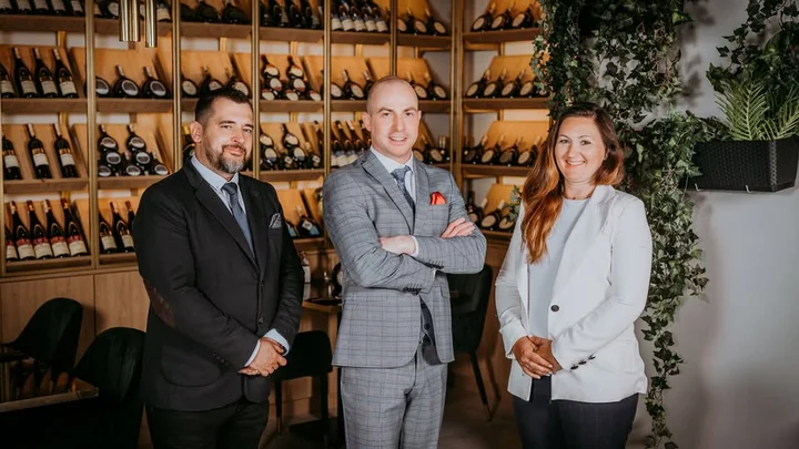 Grafika promocyjna wydarzenia Manager Gastronomii w Katowicach — kurs intensywny 13–17 kwietnia 2026