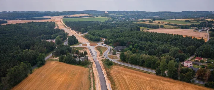 Obwodnice na DK78 rosną etapami. W Pradłach prace przekroczyły 76 proc.