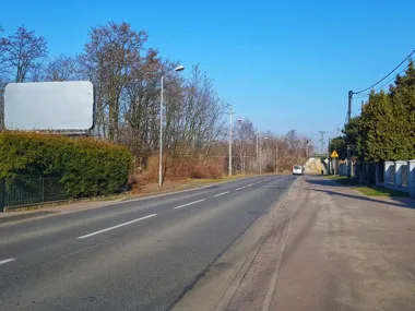 Nowy chodnik w Podlesiu i przejście przy Hortensji mają uspokoić ruch pieszych