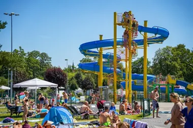 Katowickie baseny pod chmurką wracają. Ceny zostają bez zmian