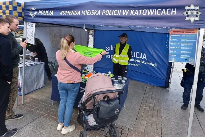Alkogogle, symulator dachowania i odblaski. Akcja policji w centrum Katowic