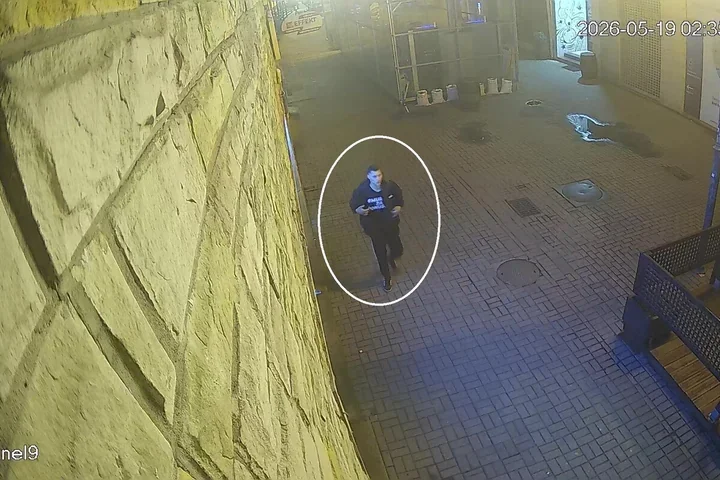 Nagranie z Dworcowej trafiło do policji - szukają sprawców rozboju