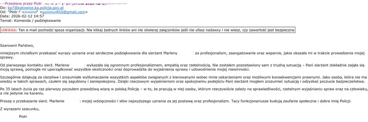 Wdzięczność za pomoc - mężczyzna dziękuje policjantce z Komisariatu Policji VII w Katowicach