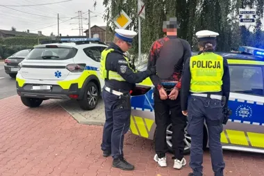 36-latek z czterema zakazami prowadził auto do przewozu krwi