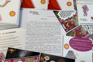 Do paczek dla seniorów dołączyli ostrzeżenie, które ma chronić