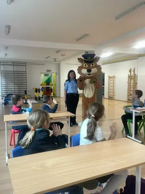 W Katowicach szkolny konkurs zamienił się w pokaz strażacki i lekcję ratowania