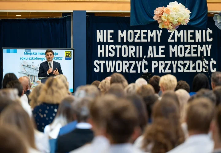 Nowy rok szkolny rozpoczęty. Uroczystość odbyła się w katowickim liceum