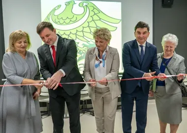 W Bieruniu otwarto pracownię, która zamienia lekcje biologii w wirtualne doświadczenie