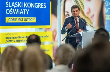 Na Stadionie Śląskim trwa debata o szkole przyszłości i jej granicach
