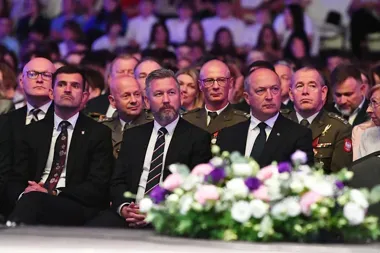 Około 540 tysięcy uczniów rozpoczęło rok szkolny. Inauguracja w Będzinie