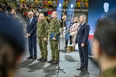 W Częstochowie wojsko pokazuje ofertę służby i sprzęt z bliska